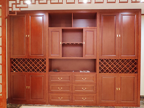 荥阳中式家居装修之中式酒柜装修效果图